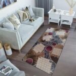 سجادة مقاس 100×190 سم ذات ظهر جينز . التصويرعلى الطبيعة . وزن السجادة 2 كيلو 500 جرام . (رمادى× بيج)