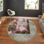 سجادة دائرية مصنعة من خامات عالية الجودة . مقاس 150×150 سم . وزن السجادة 3 كيلو . التصوير على الطبيعة .