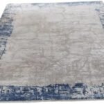 سجادة سيرا صناعة تركية . مصنعة من اجود انواع اخيوط . مقاس 200×280سم . التصوير على الطبيعة . وزن السجادة 12 كيلو