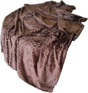 دفاية سرير، بطانية حرارية للسرير حفر ليزر قلوب . مقاس 200×220 سم التصوير على الطبيعة . متعدد الالوان