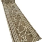 مشاية من النساجون الشرقيون مصنعة من خامات عالية الجودة . مقاس ١٠٠  ×٣٠٠ التصوير على الطبيعة . يتم سرفلة الاطراف حسب المقاس المطلوب .