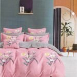 طقم كبرتاية سرير كبير متعدد الالوان يتم استعمالة على الوجهين كل وجة شكل مختلف متوفر 6 قطع