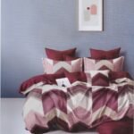 طقم كبرتاية سرير كبير متعدد الالوان يتم استعمالة على الوجهين كل وجة شكل مختلف متوفر 6 قطع