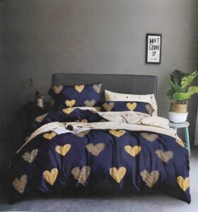 طقم كبرتاية سرير كبير متعدد الالوان يتم استعمالة على الوجهين كل وجة شكل مختلف متوفر 4 قطع