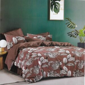 طقم كبرتاية سرير كبير متعدد الالوان يتم استعمالة على الوجهين كل وجة شكل مختلف متوفر 4 قطع