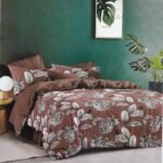 طقم كبرتاية سرير كبير متعدد الالوان يتم استعمالة على الوجهين كل وجة شكل مختلف متوفر 4 قطع