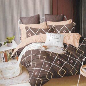 طقم كبرتاية سرير كبير متعدد الالوان يتم استعمالة على الوجهين كل وجة شكل مختلف متوفر 4 قطع