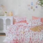 طقم ملايات سريركبير مكون من ٤ قطع . ملاية 240*240سم+1مخدة160*45سم+2خدادية 50*70سم .