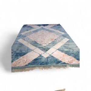 حافظة سجاد من النساجون الشرقيون بخامة عالية ومتينة، تحافظ على السجاد وتثبّت على الأرض، مقاس 160×220 سم